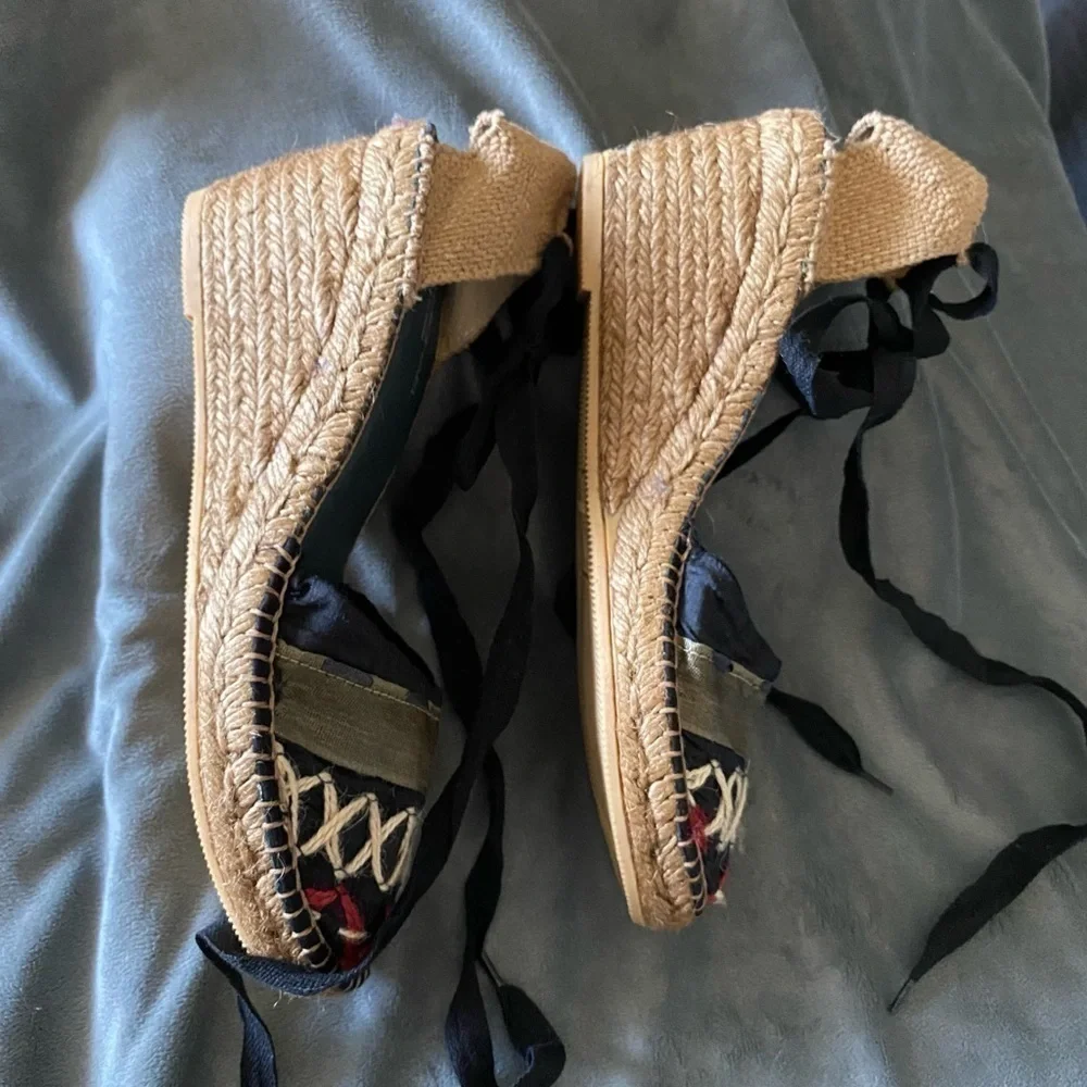 ERIC MICHAEL-unique wedge espadrilles, size 11